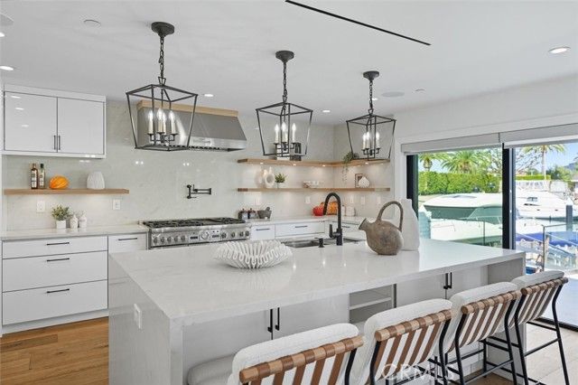 3 Linda Isle, Newport Beach, CA 92660