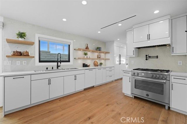 3 Linda Isle, Newport Beach, CA 92660