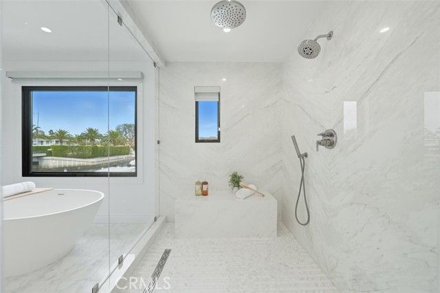 3 Linda Isle, Newport Beach, CA 92660