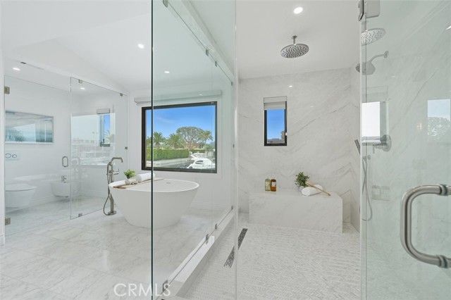 3 Linda Isle, Newport Beach, CA 92660