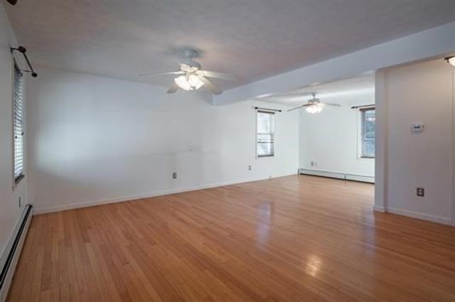 12 Morway Dr, Londonderry, NH 03053