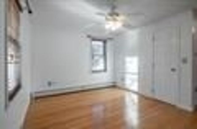 12 Morway Dr, Londonderry, NH 03053