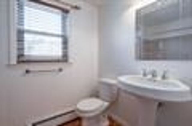 12 Morway Dr, Londonderry, NH 03053