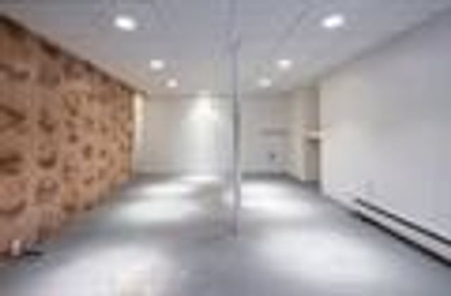 12 Morway Dr, Londonderry, NH 03053