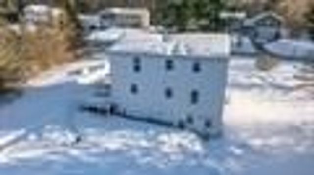 12 Morway Dr, Londonderry, NH 03053