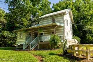 111 Potleg Hill Rd, Townsend, TN 37882