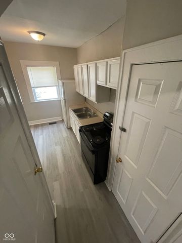 4212 E Washington Street, Indianapolis, IN 46201