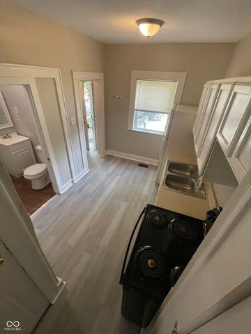 4212 E Washington Street, Indianapolis, IN 46201