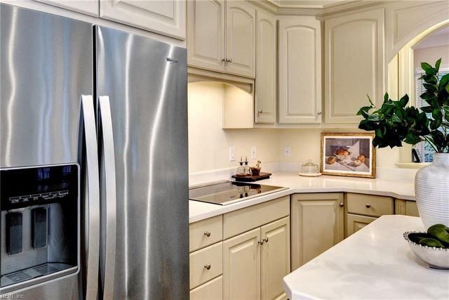 224 Sir Thomas Lunsford DR, Williamsburg, VA 23185