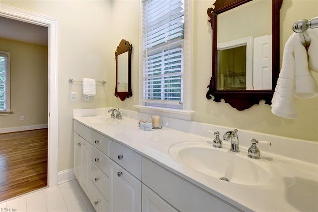 224 Sir Thomas Lunsford DR, Williamsburg, VA 23185