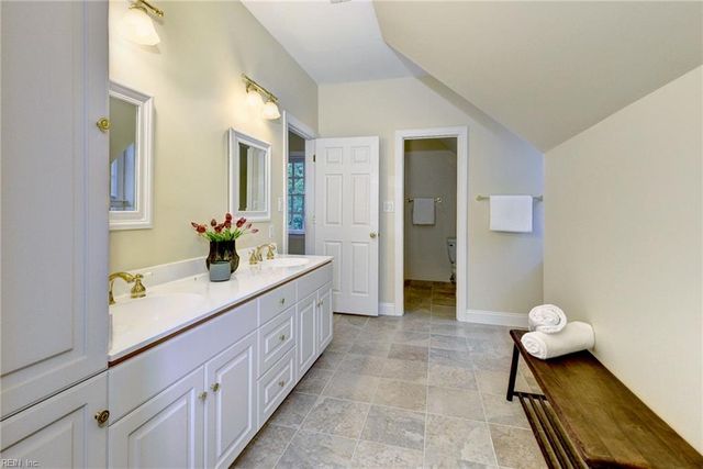 224 Sir Thomas Lunsford DR, Williamsburg, VA 23185