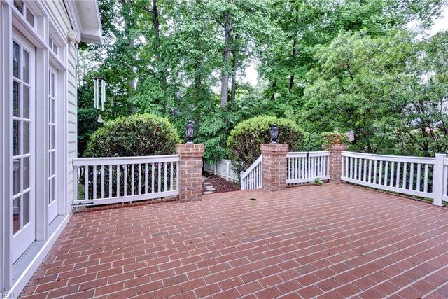 224 Sir Thomas Lunsford DR, Williamsburg, VA 23185