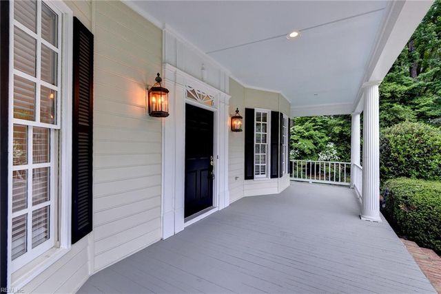 224 Sir Thomas Lunsford DR, Williamsburg, VA 23185