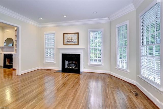 224 Sir Thomas Lunsford DR, Williamsburg, VA 23185