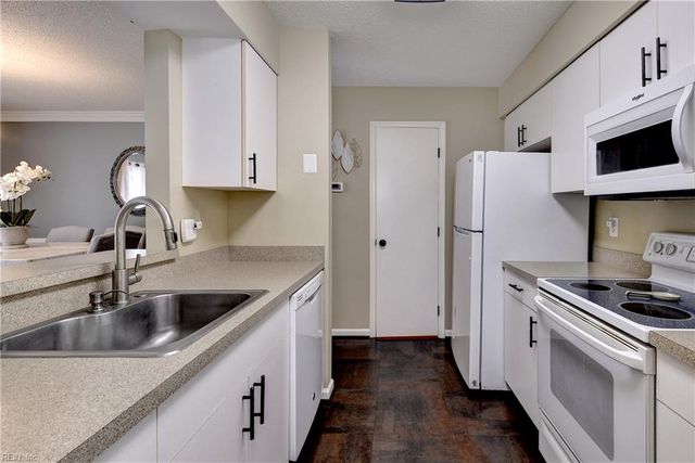 308 Queens CRES, Williamsburg, VA 23185