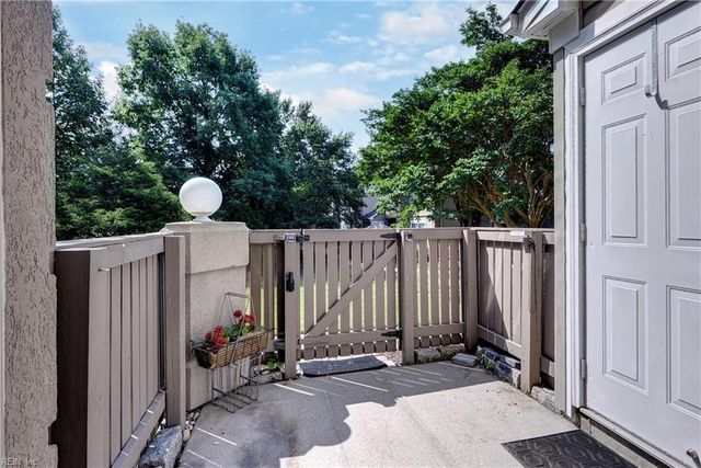 308 Queens CRES, Williamsburg, VA 23185