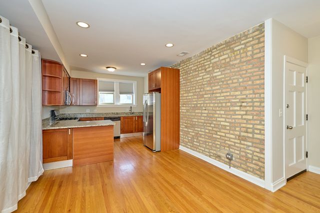 5715 N Kimball Avenue 1N, Chicago, IL 60659