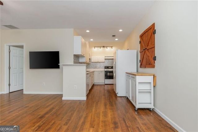 360 Kent Road, Roswell, GA 30075