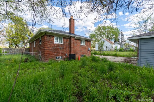 18445 Helen Street, Detroit, MI 48234