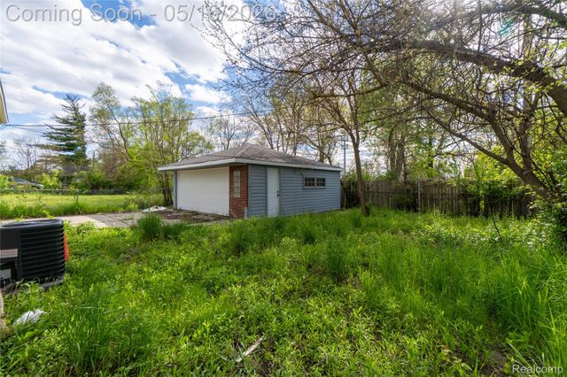 18445 Helen Street, Detroit, MI 48234