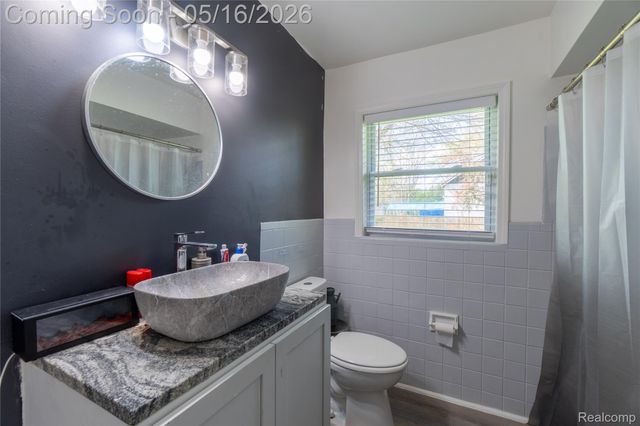 18445 Helen Street, Detroit, MI 48234