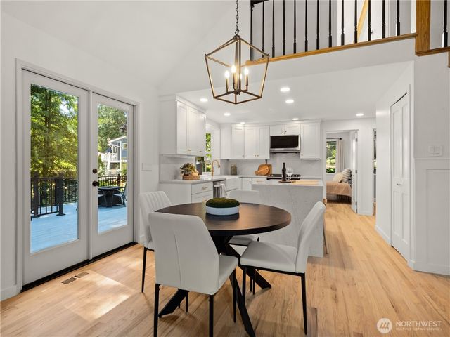 22713 NE 12th Place, Sammamish, WA 98074