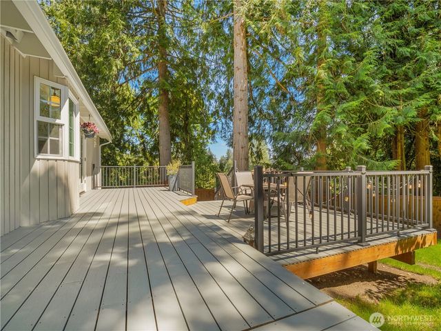 22713 NE 12th Place, Sammamish, WA 98074