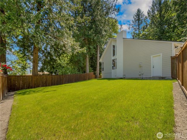 22713 NE 12th Place, Sammamish, WA 98074