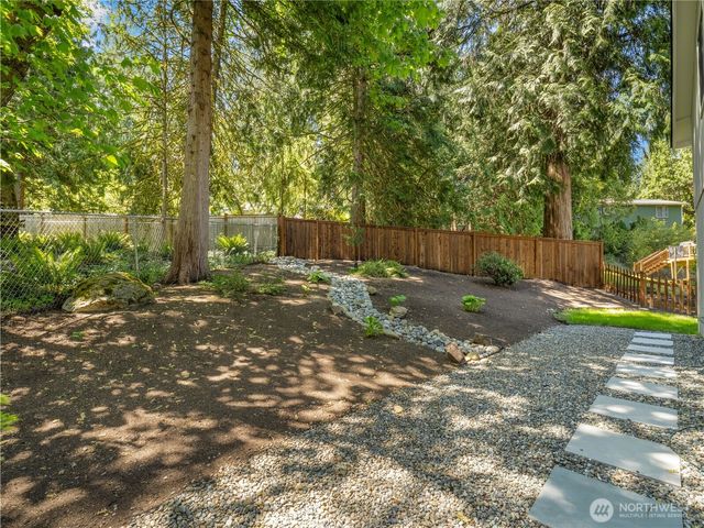 22713 NE 12th Place, Sammamish, WA 98074