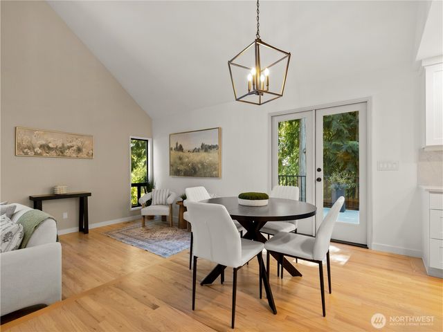 22713 NE 12th Place, Sammamish, WA 98074