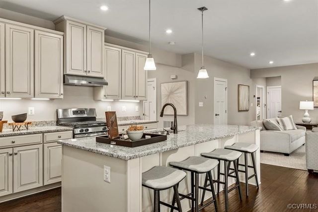 14407 Reisen Ln, Chester, VA 23831