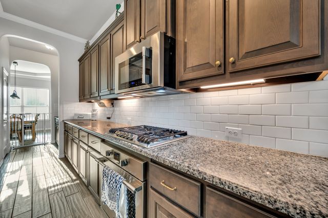 717 Willowbranch Lane, Midlothian, TX 76065