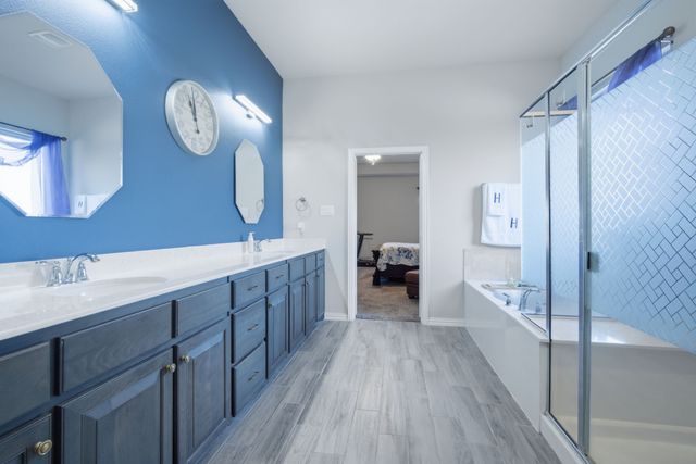 717 Willowbranch Lane, Midlothian, TX 76065