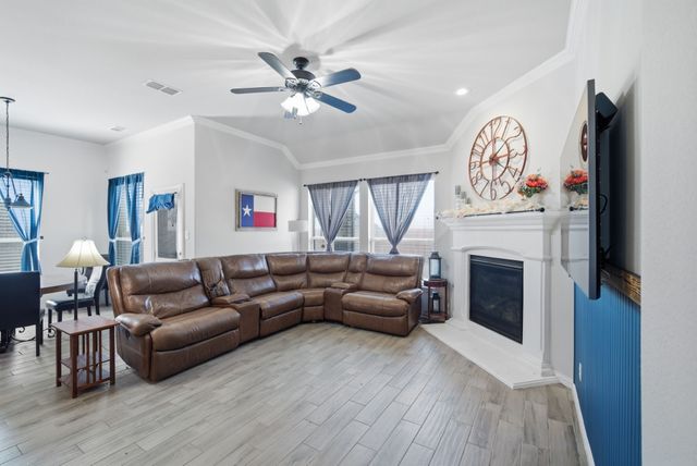 717 Willowbranch Lane, Midlothian, TX 76065