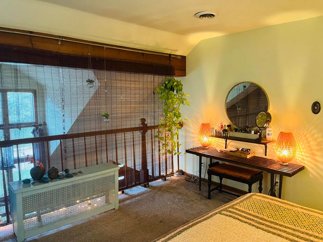 632 Woodstone Path, Valparaiso, IN 46385