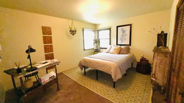 632 Woodstone Path, Valparaiso, IN 46385
