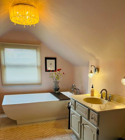 632 Woodstone Path, Valparaiso, IN 46385