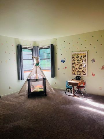 632 Woodstone Path, Valparaiso, IN 46385
