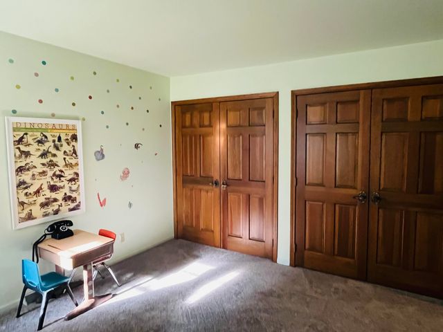 632 Woodstone Path, Valparaiso, IN 46385