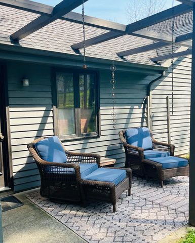 632 Woodstone Path, Valparaiso, IN 46385