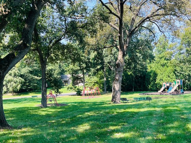 632 Woodstone Path, Valparaiso, IN 46385