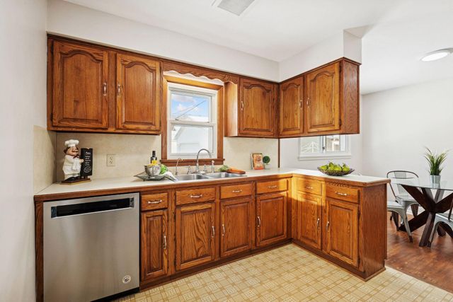 5533 30th Avenue S, Minneapolis, MN 55417