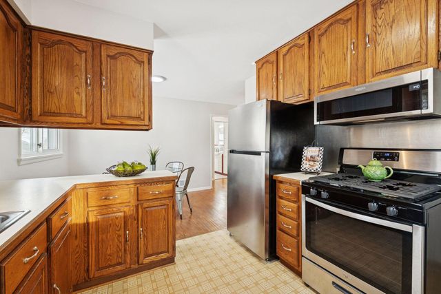 5533 30th Avenue S, Minneapolis, MN 55417