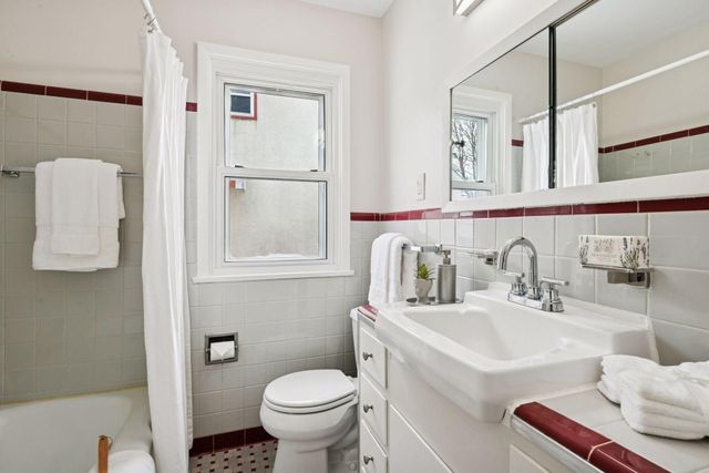 5533 30th Avenue S, Minneapolis, MN 55417