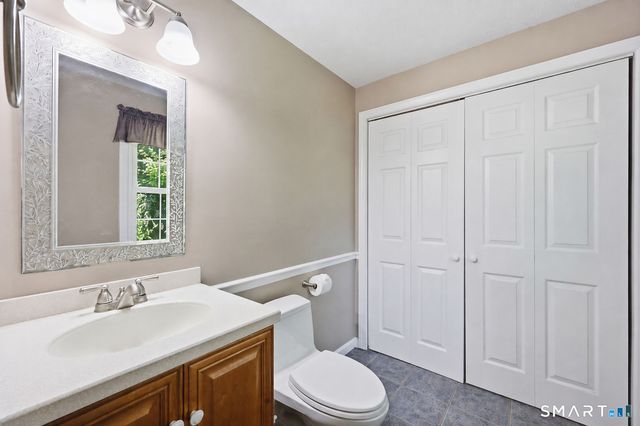 305 Eastbury Hill Road, Glastonbury, CT 06033
