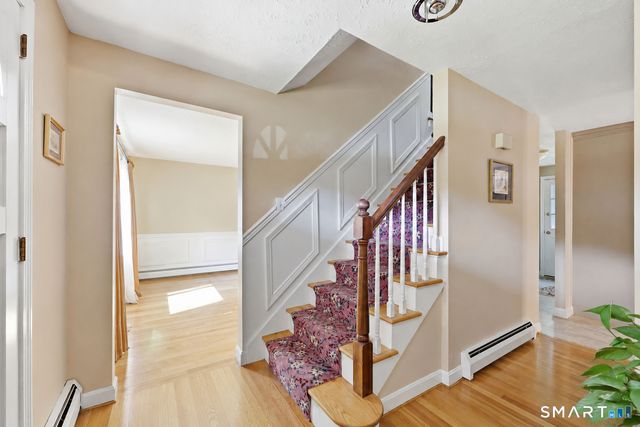 305 Eastbury Hill Road, Glastonbury, CT 06033
