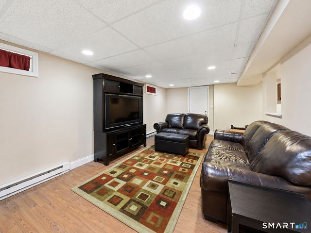 305 Eastbury Hill Road, Glastonbury, CT 06033