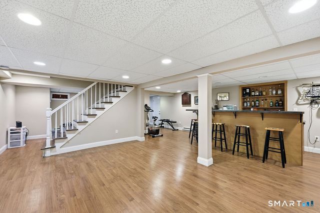 305 Eastbury Hill Road, Glastonbury, CT 06033