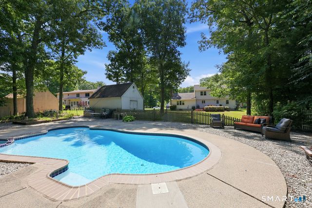305 Eastbury Hill Road, Glastonbury, CT 06033