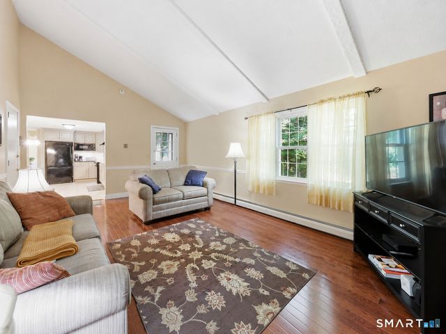 305 Eastbury Hill Road, Glastonbury, CT 06033